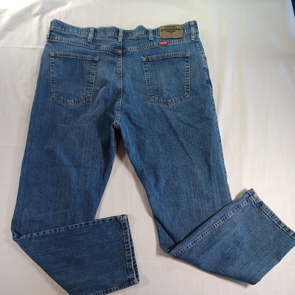 Wrangler Regular Fit Men's Size 38x29 Straight Leg Medium Wash Denim Blue Jeans - Picture 2 of 10